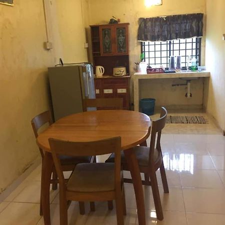 trisya homestay Kuala Terengganu Luaran gambar